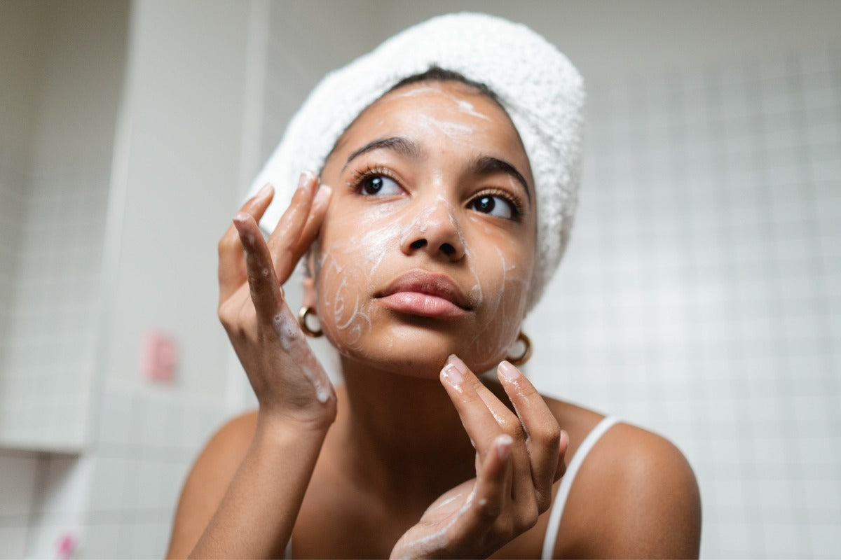 Gentle Cleansing Ritual with Bamboo Charcoal Konjac Sponge & Cleanse My Face