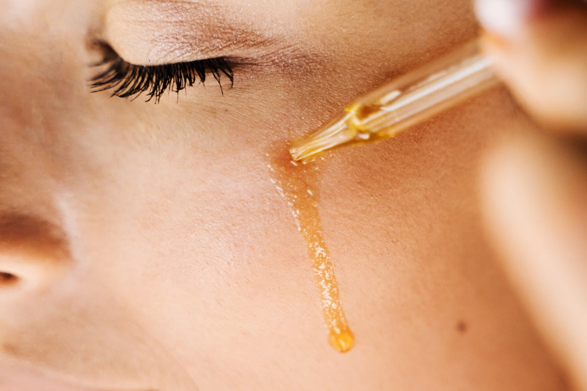 Serum vs. Moisturiser: Why Love Your Face Serum Offers More Than Just Hydration