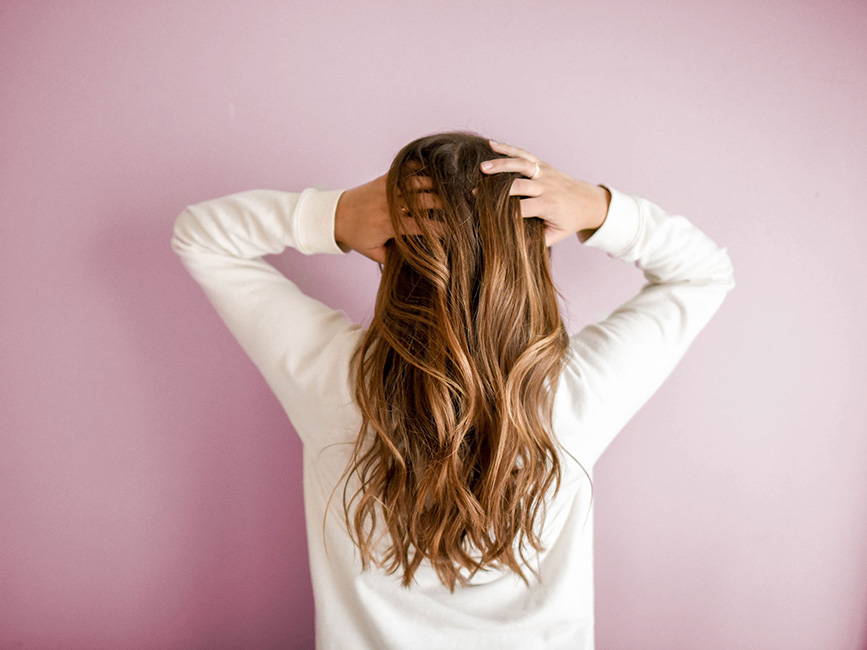 10 Reasons Why Using A Natural Dry Shampoo Is Better For Your Health