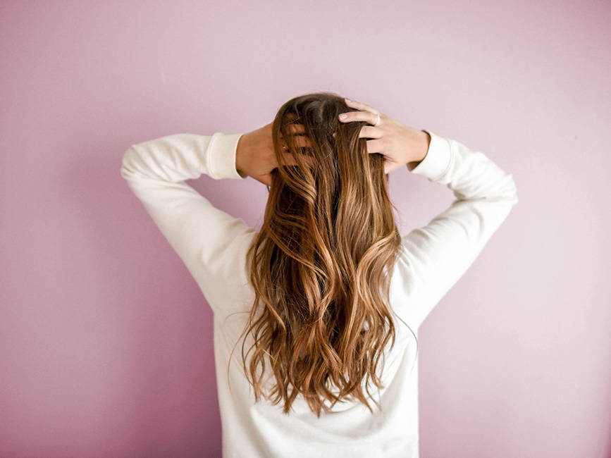 10 Reasons Why Using A Natural Dry Shampoo Is Better For Your Health