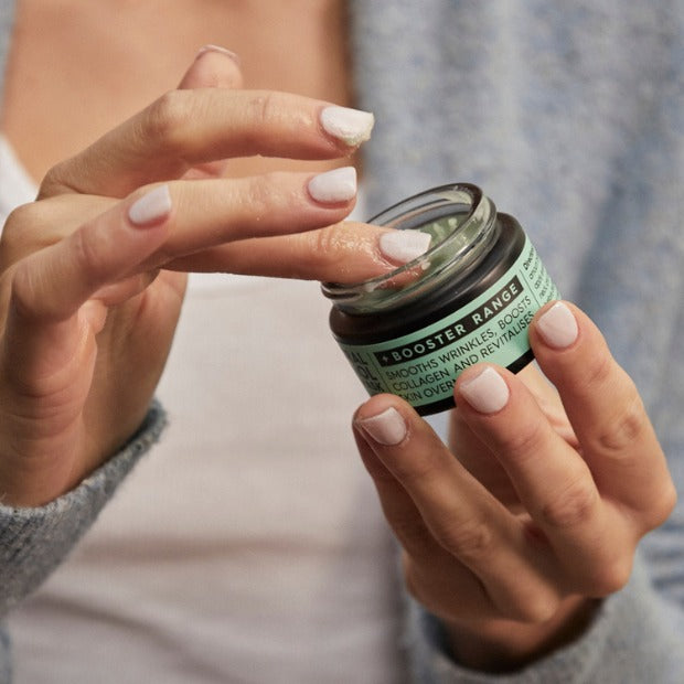 Helps smooth wrinkles